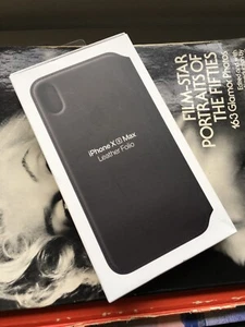 ORIGINAL APPLE - iPHONE Xs MAX CASE - BLACK LEATHER FOLIO W/ BOX - Zdjęcie 1 z 5