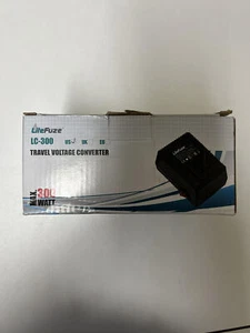 LiteFuze LC-300 Travel Voltage Converter 300W 110V/120V to 220V/240V - Afbeelding 1 van 5