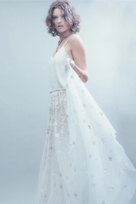 NUEVO CON ETIQUETAS Falda Anthropologie BHLDN Aguja e Hilo Maisey Adornada Marfil $900 Talla 4 Foto 1 de 4