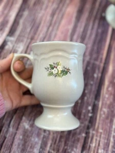 Set 4 Pfaltzgraff CHRISTMAS HEIRLOOM 5" Pedestal Mugs, Coffee, Hot Chocolate - Picture 1 of 6