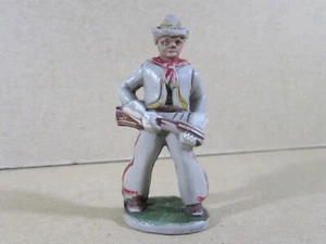 101U Vintage Figurine Plastic Cow Boy With Shotgun Toy Old H 5.7 CM - Picture 1 of 6