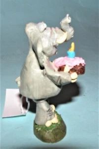 "Russ Berrie, "Smooth Mover" 21238 Doug Harris, Bobble, pequeño elefante con pastel - Imagen 1 de 6