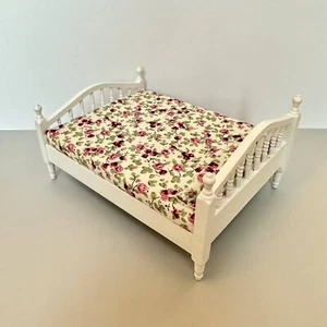 Dollhouse Miniature Bedroom Furniture Mini Floral Wooden Bed, 1:12 Scale - Picture 1 of 10