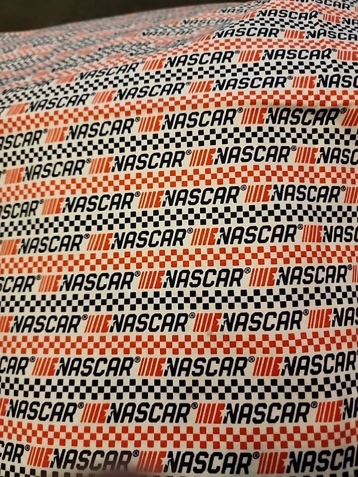 Telas Nascar Patriotic Check de Camelot 6 pies material algodón NUEVO 2 yardas Foto 1 de 4