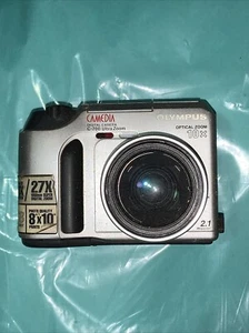 Olympus CAMEDIA C-700 Ultra Zoom 2.1MP Digital Camera - Black & Metallic silver - Picture 1 of 5