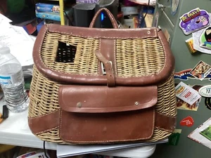 old Fishing Creel Wicker Leather Adirondack Camp Display Decor vtg Trout Fly - Picture 1 of 8