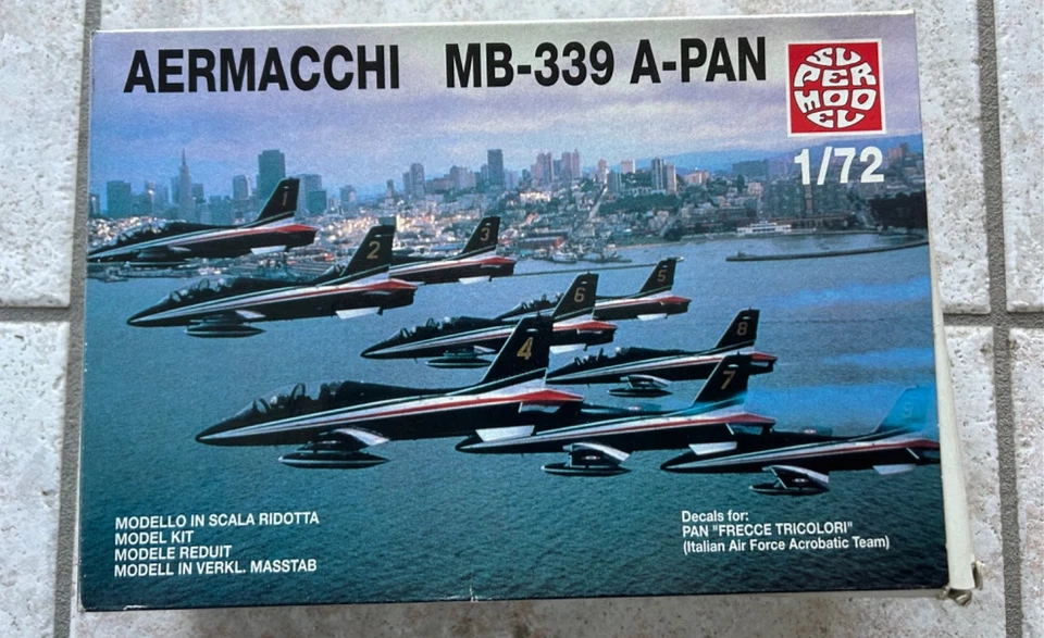 SUPERMODEL 1/72 10-014 AERMACCHI MB-339A-PAN - Immagine 1 di 1