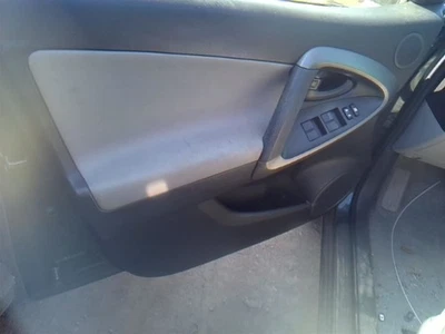 RAV 4     2010 Front Door Trim Panel 30267393 Foto 1 de 4