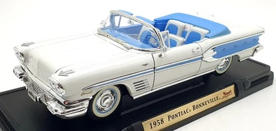 Road Signature 1/18 Scale Diecast 92438 - 1958 Pontiac Bonneville - White - Image 1 of 4
