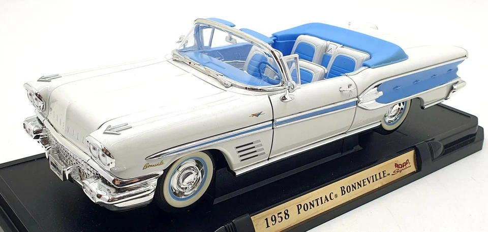 Road Signature 1/18 Scale Diecast 92438 - 1958 Pontiac Bonneville - White - Image 1 of 4
