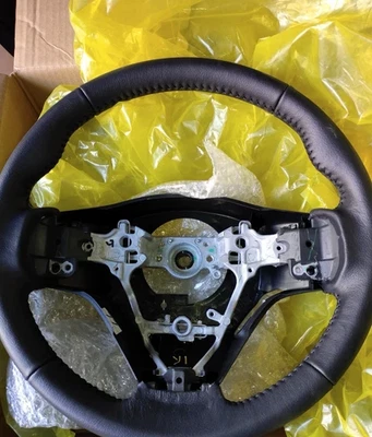 OEM 45100-0R130-C1 Steering Wheel Assembly 2013–2019 Toyota Corolla / RAV4 Foto 1 de 4