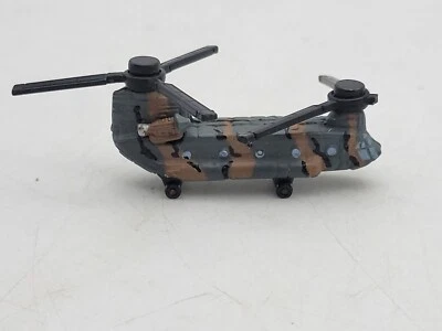 Micro Máquina Die Cast Plástico Militar CH-47 Chinook Helicóptero en Gris/Marrón Foto 1 de 3