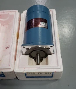 Superior elektrischer Synchronschrittmotor Slo-Syn Typ M093-FD-301 Schrittmacher - Bild 1 von 3