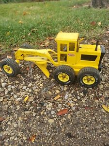 Vintage 70's TONKA MR-970 Road Grader Metal Yellow Construction Toy Vehicle 18”