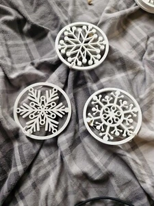 Wooden Snowflake Christmas Tree Ornament Christmas Decoration X10 - Picture 1 of 1