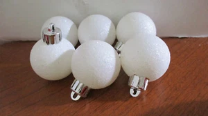 Set of 6 SHATTERPROOF SMALL 1.5" DiameterGLITTER WHITE BALL Christmas ORNAMENTS - Picture 1 of 2
