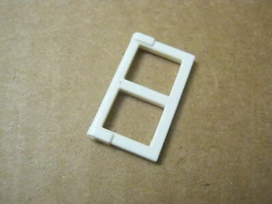 Lego 1 White 1x2x3 Window Shutter, 60608 (028-213) - Picture 1 of 1