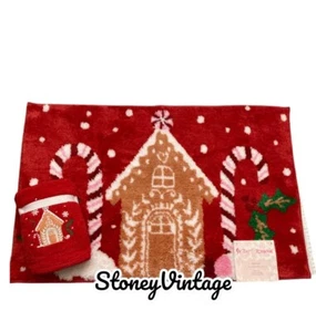 Betsey Johnson Christmas 2 Hand Towels Red Gingerbread House and Bath Mat Set - Picture 1 of 5