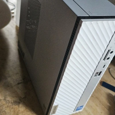 Lenovo IdeaCentre 3 90VT000GUS Desktop Intel 14th Gen Mbd 0GB 0GB SSD Bare Hdmi - Image 1 of 3