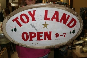 Vintage 1950er Spielzeug Land offen 9-7 Weihnachtsbäume Weihnachtsmann 34"x21" Holzschild - Bild 1 von 2