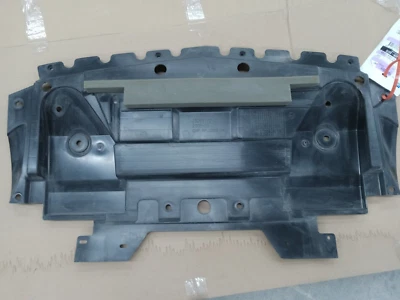 15263372 ПЕРЕДНЯЯ НИЖНЯЯ КРЫШКА ДВИГАТЕЛЯ воздушный дефлектор 2008-2014 cadillac CTS - Изображение 1 из 4