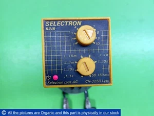 Selectron CH-3250 Lyss Time Relay RZIB 30 With Socket 90.23 250V~5(1.4)A - Picture 1 of 7