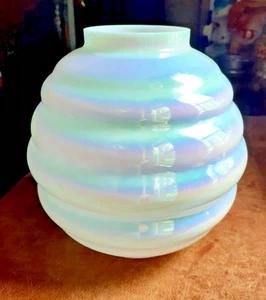 Schöne Vase mundgeblasen opalisierendes Bienenstockglas, seltenes Sammlerstück von Cambridge - Bild 1 von 7