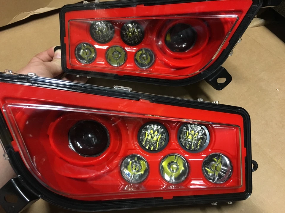 Polaris General 2016-2020 - conversión faros LED rojos - Deluxe   Foto 1 de 4