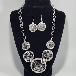 Neckace Silver Tone Choker  Medallions with Hematite Gems Matching Earrings - Picture 1 of 6