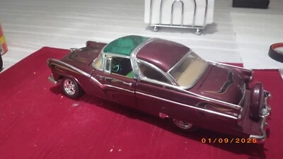 Road Leg 1955 Ford Fairlane Crown Victoria Custom Car Die Cast Metal 1/18 NO Box - Image 1 of 4