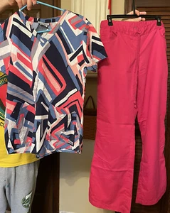 Womens Medium Greys Anatomy scrub set pink striped colors - Picture 1 of 9