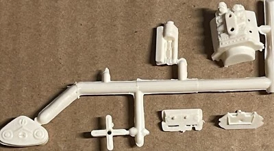 Revell   ✔  VINTAGE  ✔ 56 Cadillac El Dorado Scale 1:32 ( engine pieces ) no box - Image 1 of 2