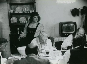 MICHEL SERRAULT UGO TOGNAZZI  LA CAGE AUX FOLLES II 1980 PHOTO ORIGINAL #2 - Picture 1 of 1