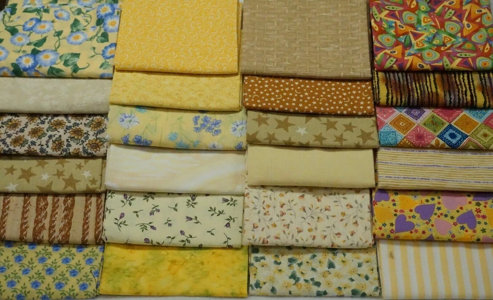 PAQUETE DE 100 PIEZAS DE ENCANTO CUADRADOS EDREDÓN AMARILLO 5"X5" ~ ENVÍO GRATUITO Foto 1 de 1