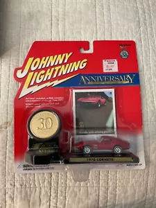 Johnny Lightning Anniversary Series 1970 Corvette 2000 escala 1:64 - Imagen 1 de 2