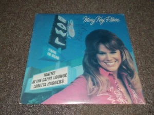 Mary Kay Place signed LP Tonite at the Capri Lounge Loretta Haggers 1976 - Picture 1 of 4