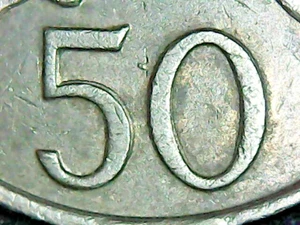 50 centavos Singapur 1986 con error de Remarcacion en Reverso - Picture 1 of 8