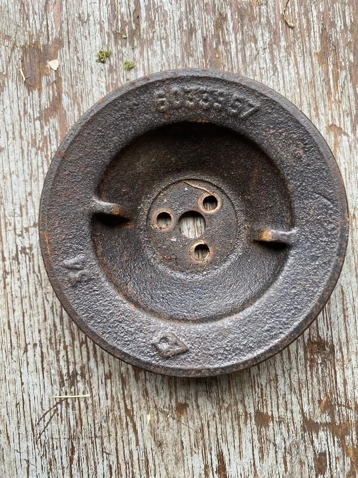 POLEA DE LEVA RENAULT 4CV y Dauphine en gran forma parte # 6033957 Foto 1 de 2