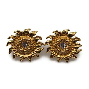 Pendientes de poste de girasol con detalles de estrás de cristal liso y texturizado en tono dorado - Imagen 1 de 12