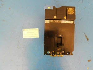 FA34020-SQUARE D 20A AMP 3P POLO 14kA@480V I-LINE PLUG ON BLACK BREAKER-RE DIFETTO - Foto 1 di 5
