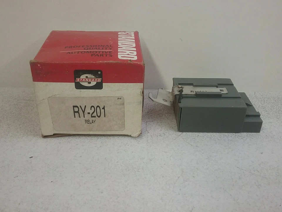 RY-201 Standard Motor Products Fan Motor Relay  - Image 1 of 1