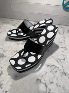 Nuevas Sandalias de Verano Jessica Simpson Alta Moda Talla 11 Blanco y Negro Cuña - Imagen 1 de 6
