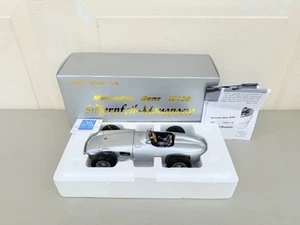 CMC 1/18 Scale Diecast M-006 - Mercedes-Benz W196 Siberpfeil-Monoposto Silver - Picture 1 of 22