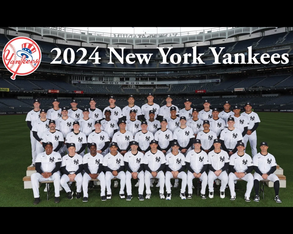 NEW YORK YANKEES 8x10 photo 2024 World Series team photo Aaron judge, Juan Soto - Image 1 of 1