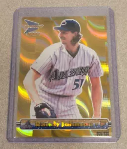 RANDY JOHNSON 2000 PACIFIC PRISM BASEBALL HOLOGRAPHIC GOLD PARALLEL SP/480 #8 - Picture 1 of 2