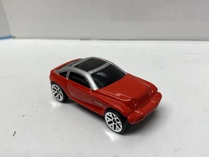 Maisto Jeep Jeepster Red 2009 Matchbox Sized Diecast Unboxed - Picture 1 of 2