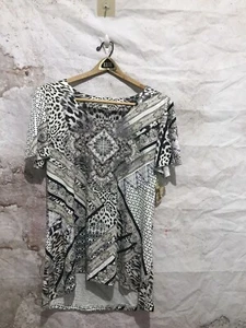 NWT One World Live and Let Live Top M Flutter Animal Print Cheetah Paisley Bing - Picture 1 of 7
