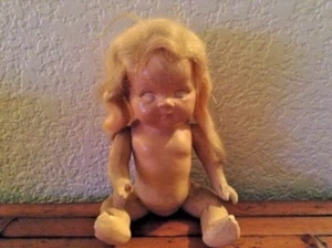Vintage Antique 1900-1925 Compo Unmarked 6.5" Doll - Imagen 1 de 3