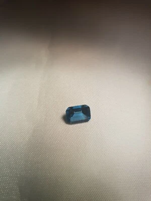 Натуральный лондонский голубой топаз шри-ланкийской восьмиугольной огранки 8 мм x 6 мм  - Изображение 1 из 4