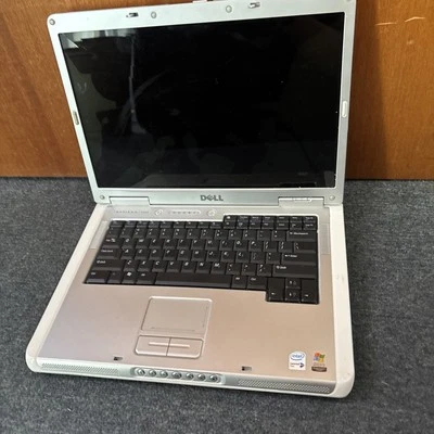 Dell Inspiron 6400 Laptop 1GB RAM 80GB HDD DVD *Faulty - Cracked Screen - Image 1 of 4